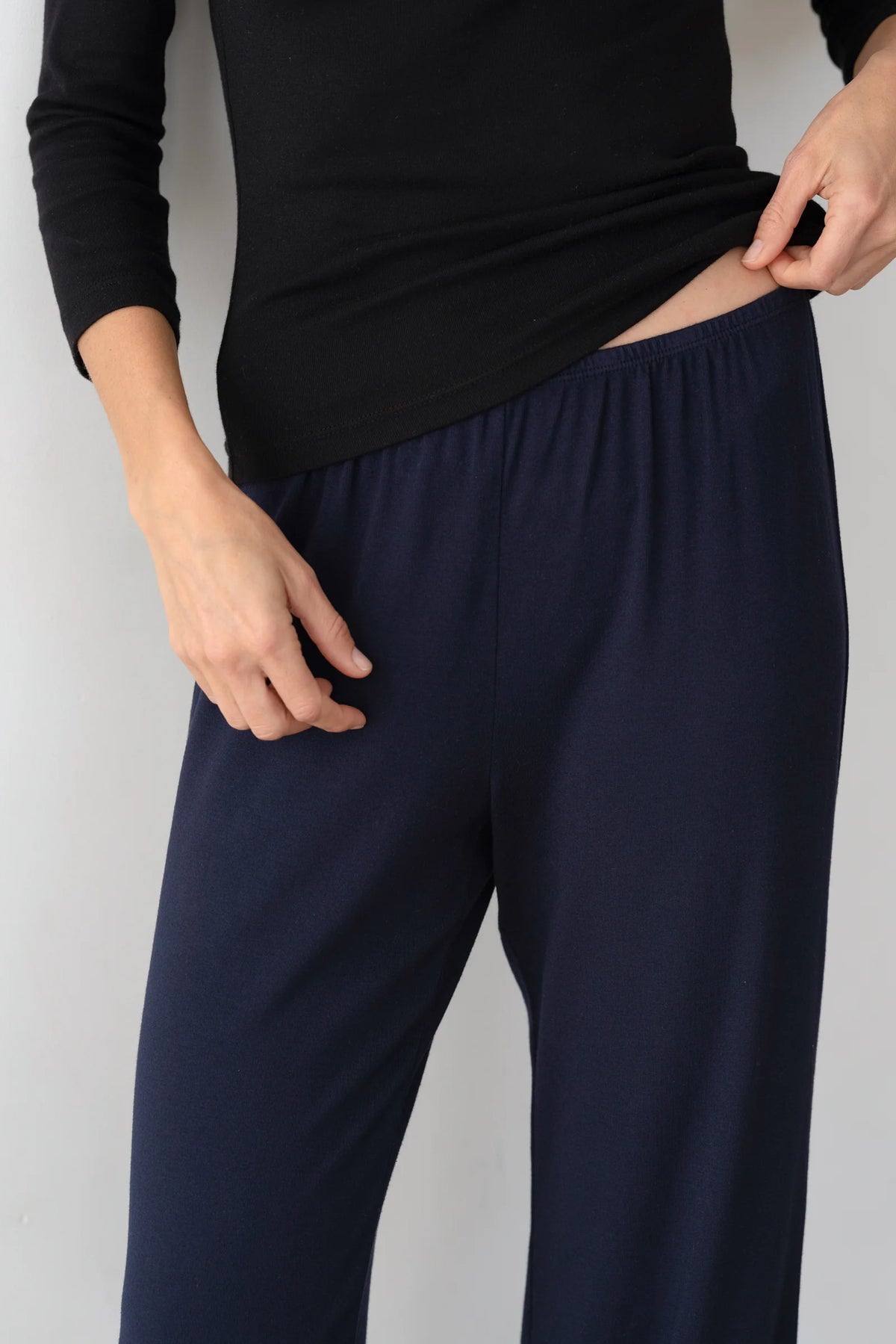 DONNI. | The Baby Rib Scallop Pant in Navy