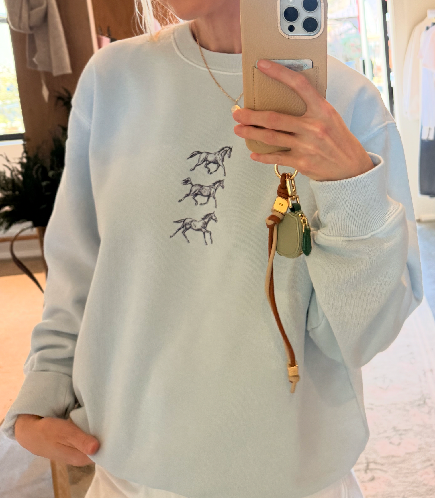 Levie Merci | Les Trois Chevaux Sweatshirt