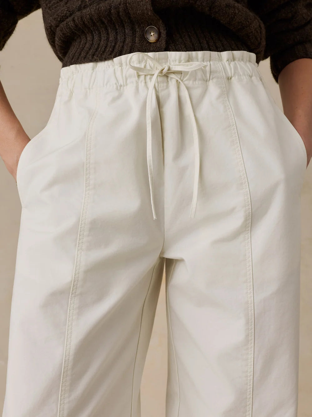 Faherty | Cotton Twill Off Duty Pant in Egret